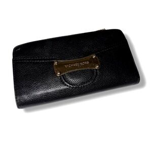 Michael Kors women’s black leather Continental Bifold Wallet
